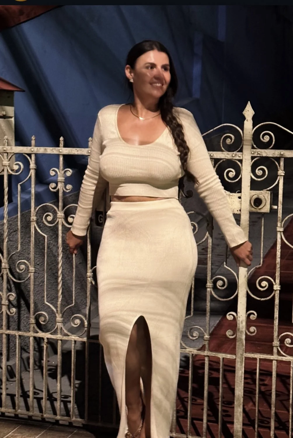 Mari B milf 1 image 17