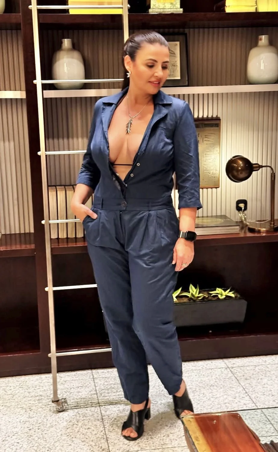 Mari B milf 1 image 36
