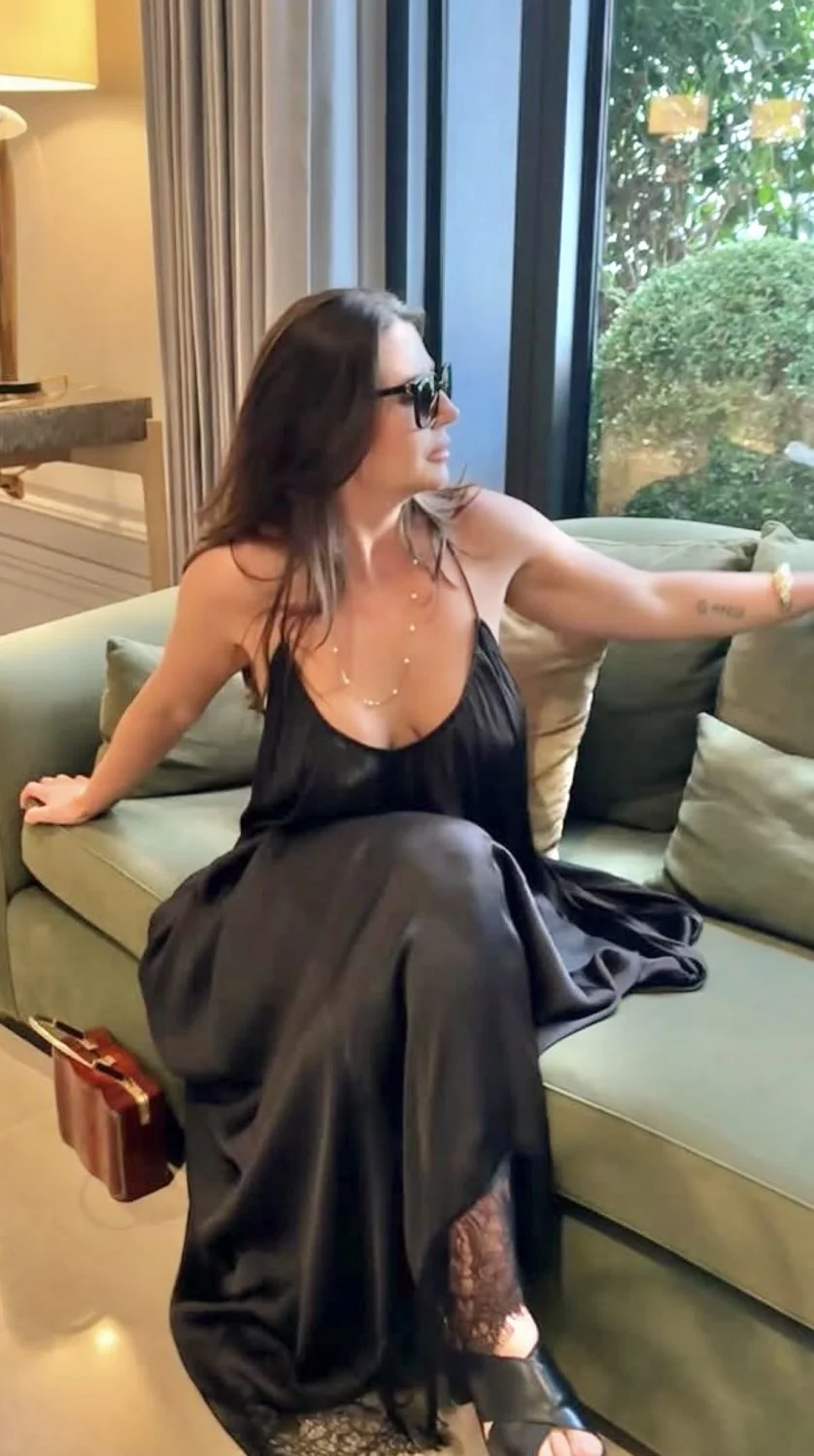 Mari B milf 1 image 47