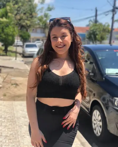 Gatinha com colega pirocudo caiu na net cover image