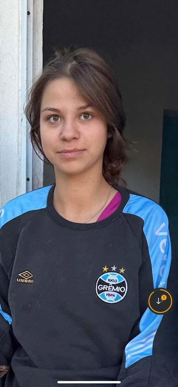 Gatinha com colega pirocudo caiu na net image 2