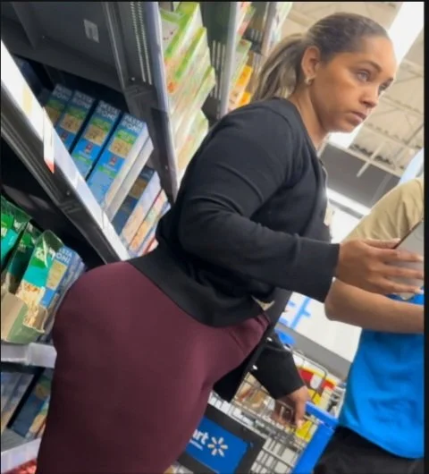 Uber Latina doing instacart at Walmart (from the buttman) image 3