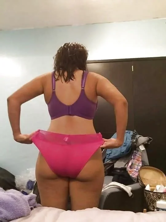 PHAT Mexican maid whore MILF is always wanting overtime. that mommy zipper tho🤤🤤🔥🔥 image 35