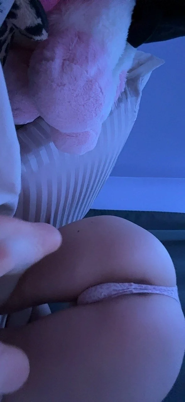 Slut girlfriend leaked image 5