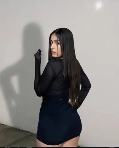 Putinha gostosa demais vazada pelo seguidor tarado cover image