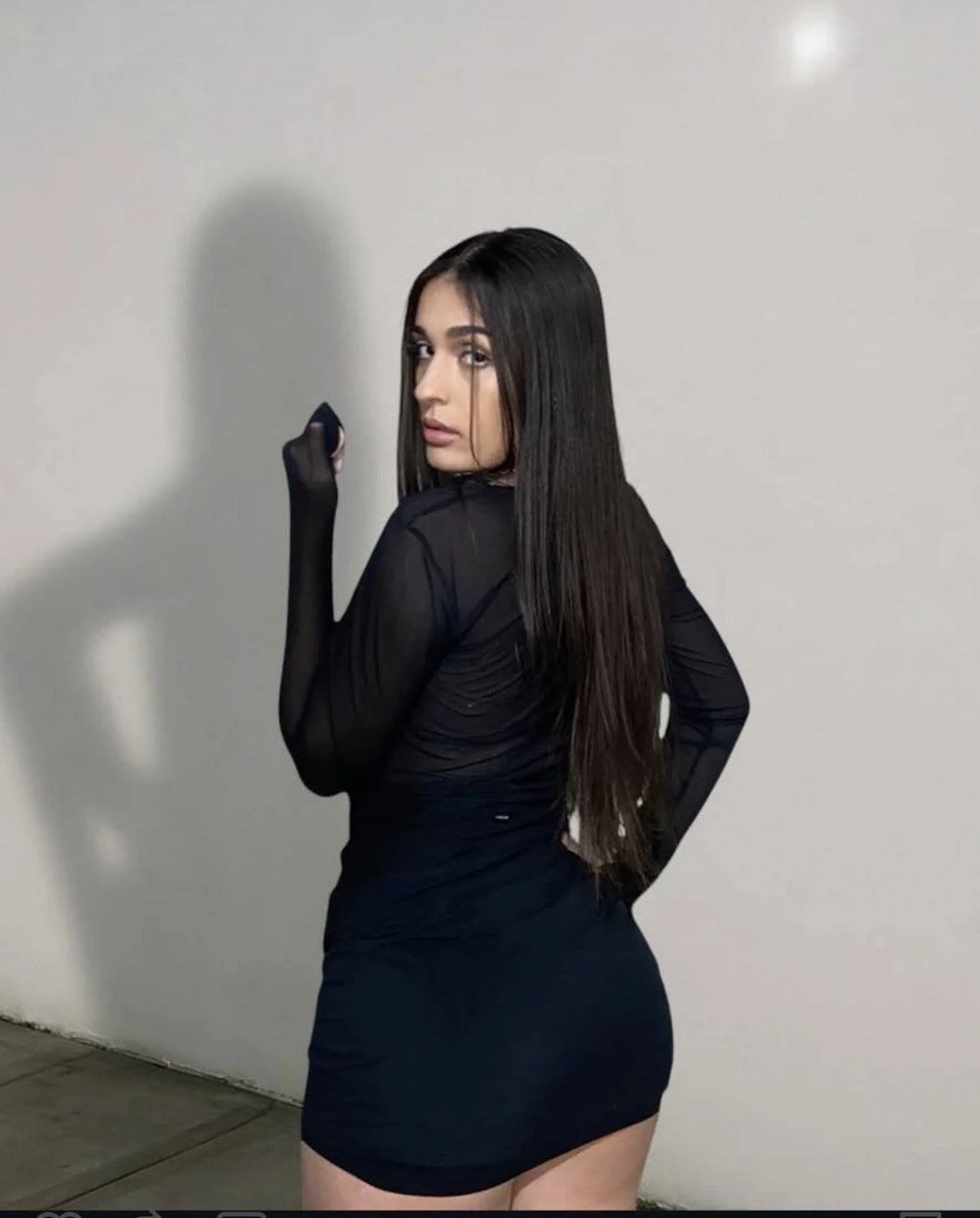 Putinha gostosa demais vazada pelo seguidor tarado main image