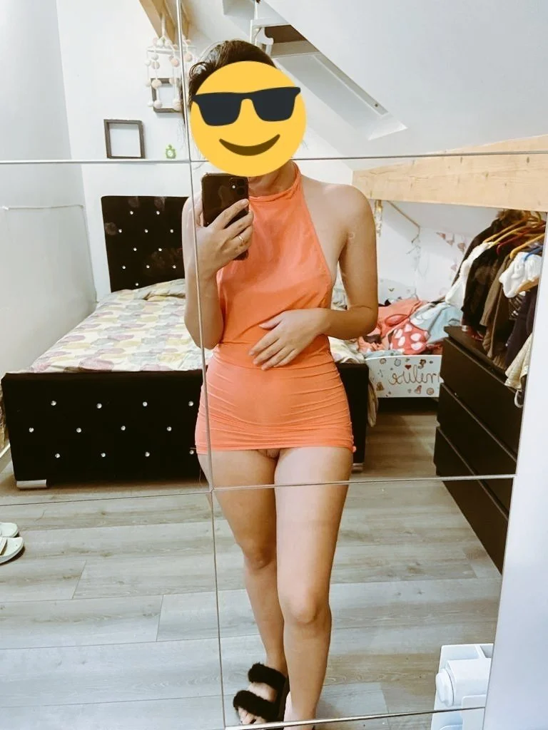 Novia exhibicionista le gusta humillar a su cornudo image 10