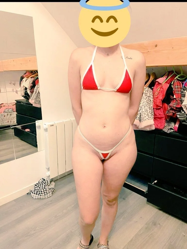 Novia exhibicionista le gusta humillar a su cornudo image 23