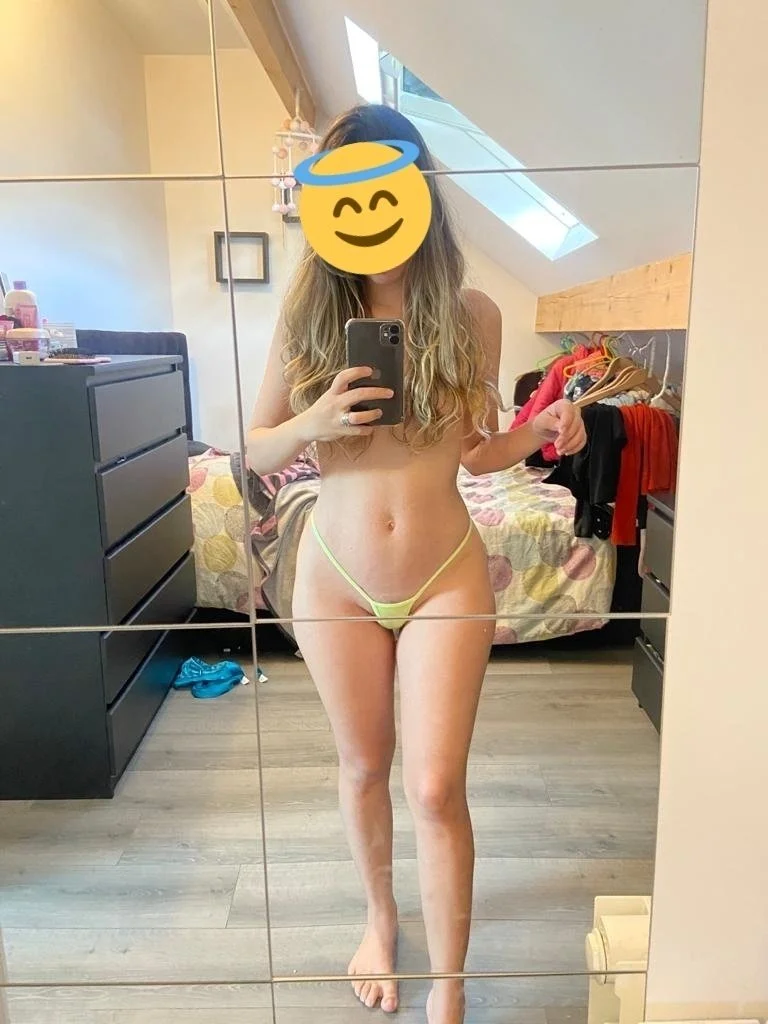 Novia exhibicionista le gusta humillar a su cornudo image 7
