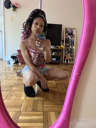 MISS HONEY COGNAC💋 cover image