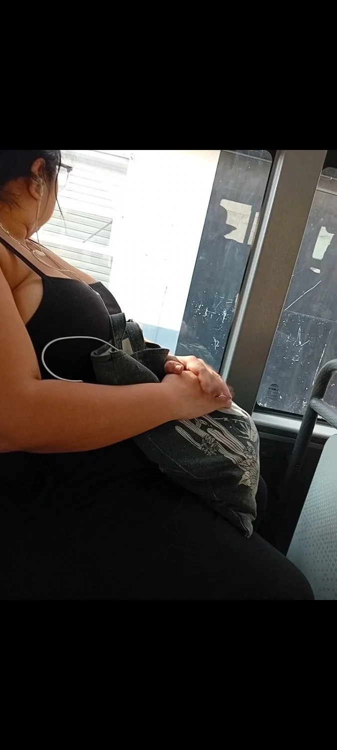 Gorda tetona en el ulua image 2