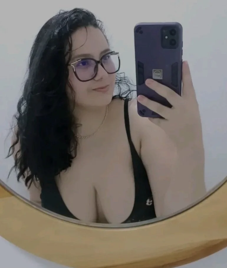 Tesão essa branquinha🔥 image 2