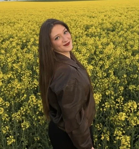 Emma 18 image 4