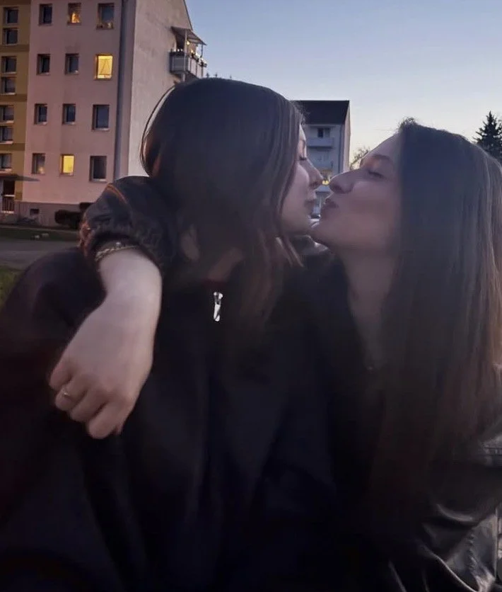 Emma 18 image 7