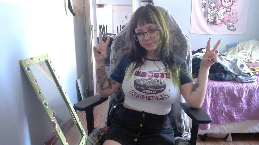 Pretty big tits and a freak 🤤 image 15
