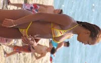 Novinha e seu bikine image 5