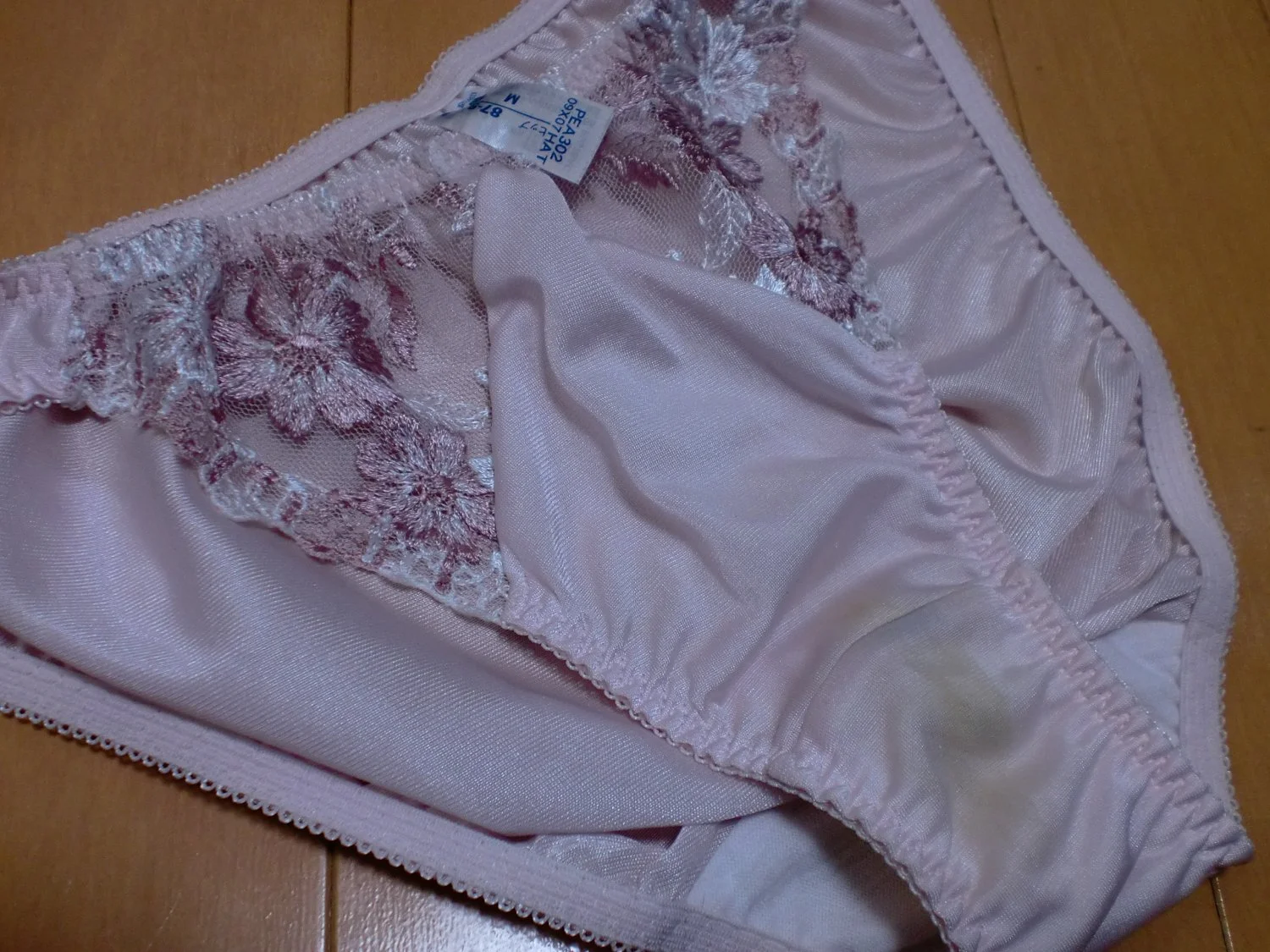 Japanese wife's dirty panties (38yo) image 42