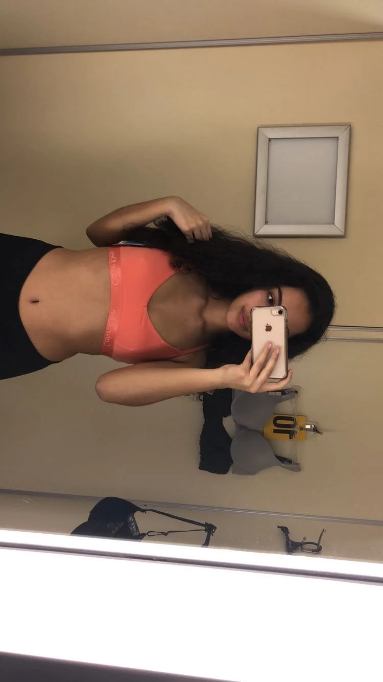 amateur gf Valentina image 16