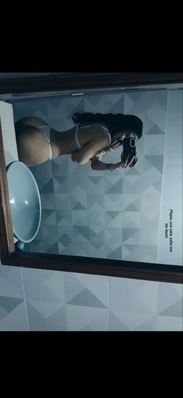 Pendeja culona de ig image 3
