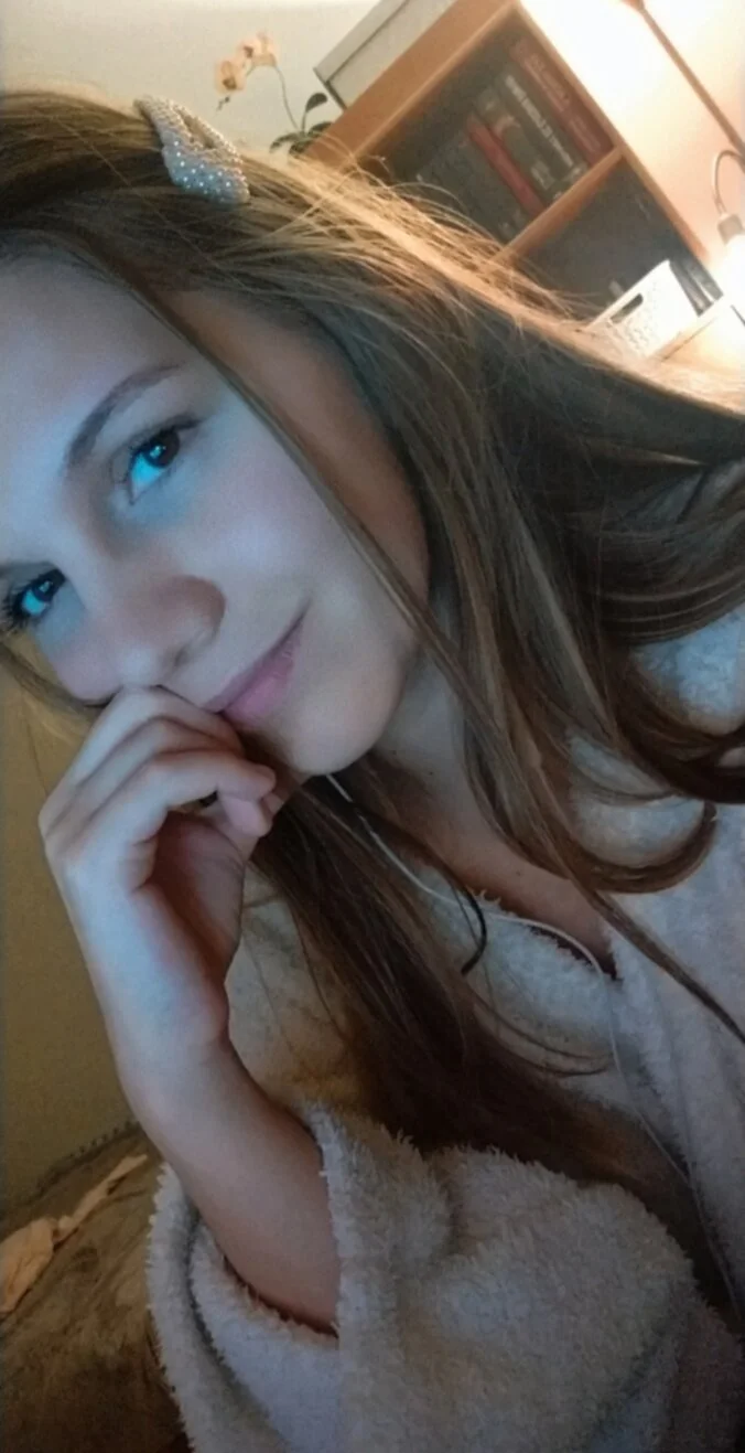 Cute horny girl - send me PM for share image 7