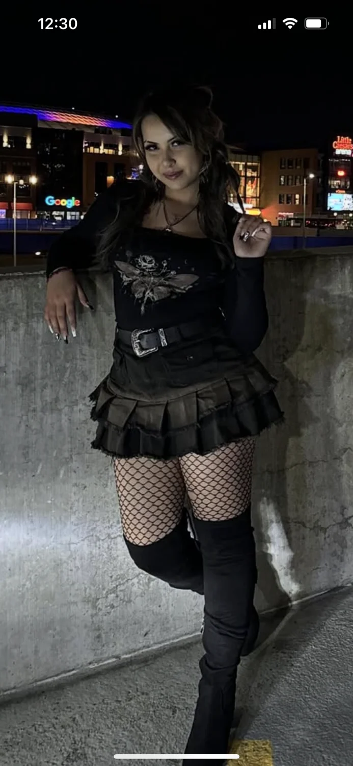 AI On cute latina😫😫 image 3