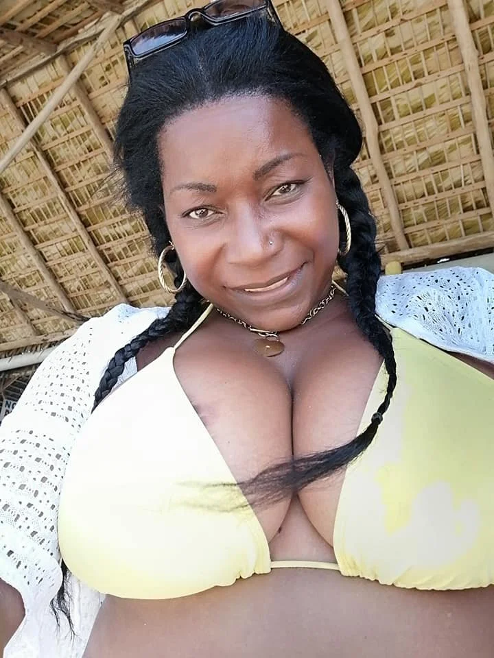 Xiomara image 9