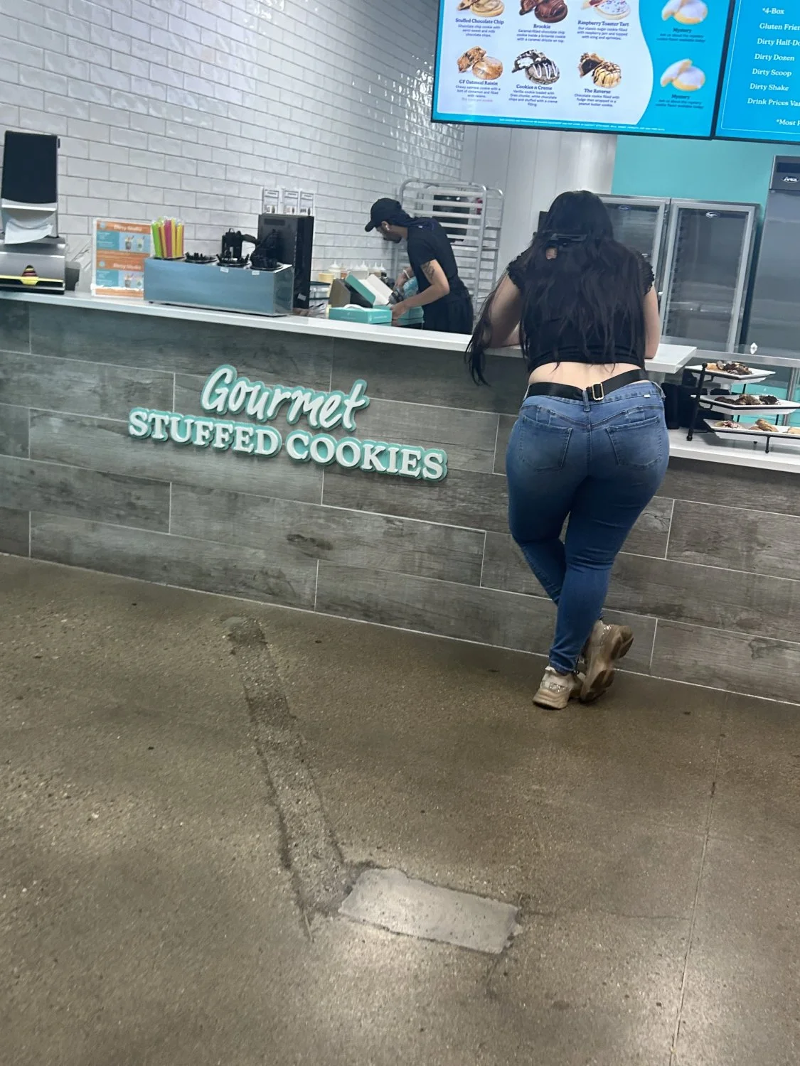 Latina booty in jeans image 2