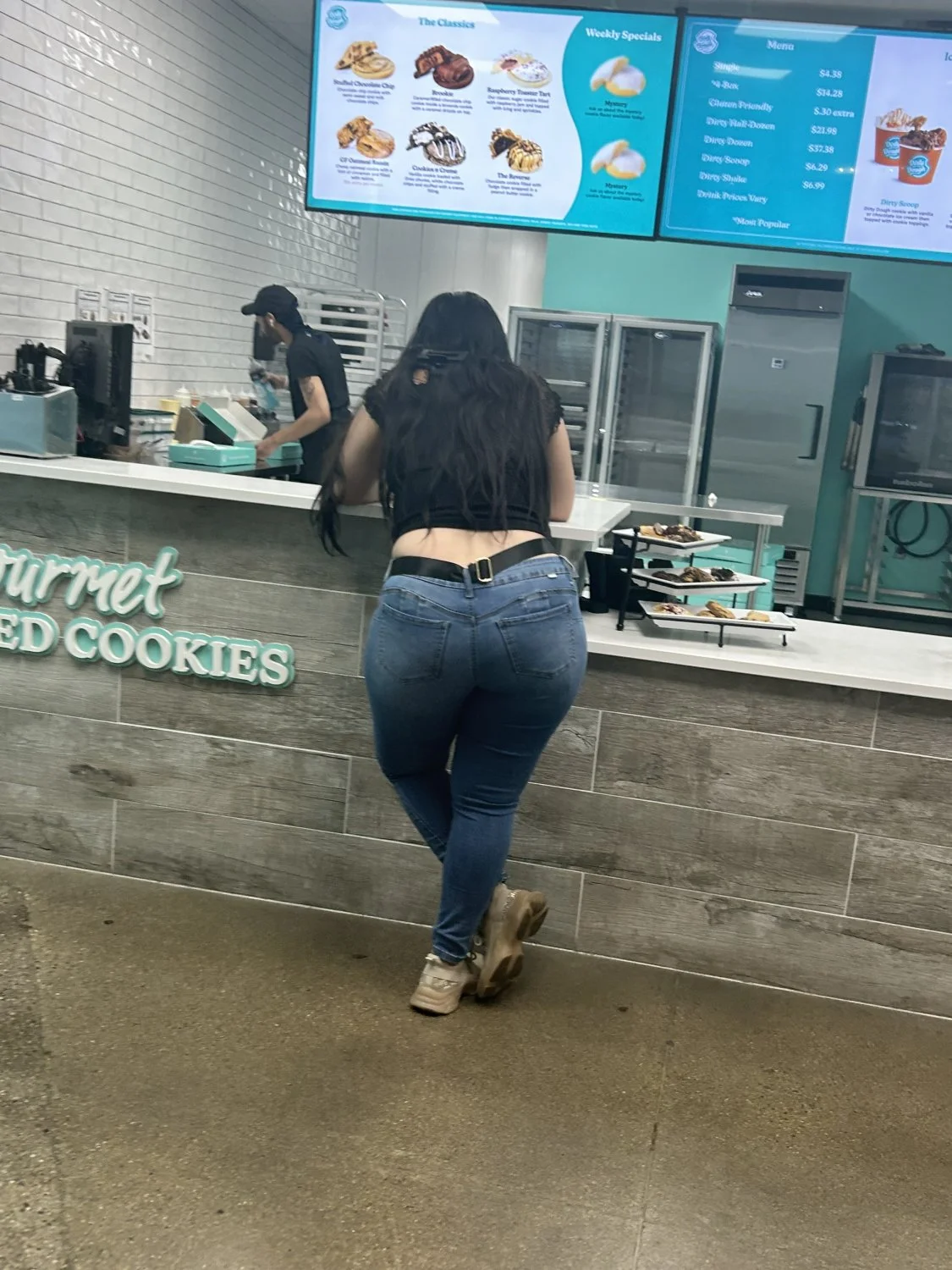 Latina booty in jeans image 9