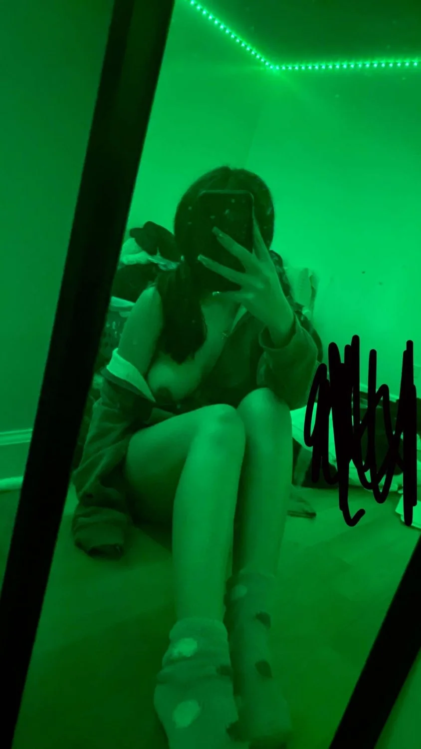 Latina 18 pt 2 image 2
