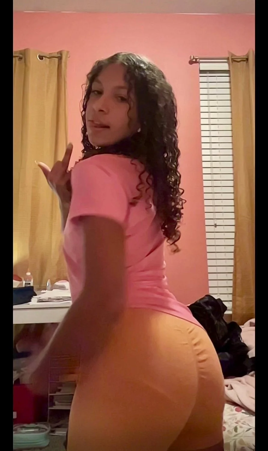 Lizzie’s tits image 2