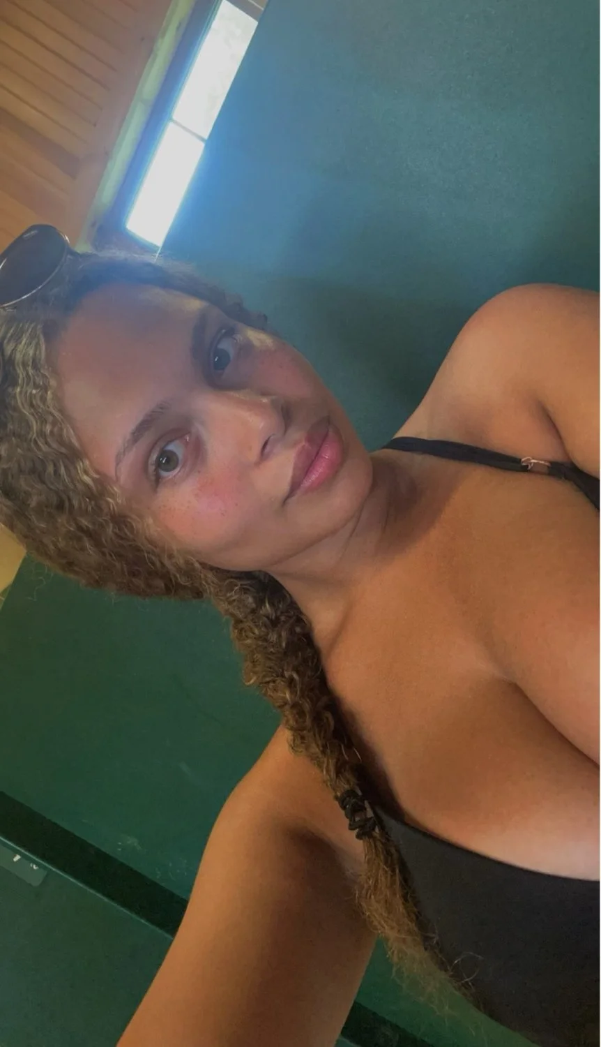thick and curvy ebony teen image 3