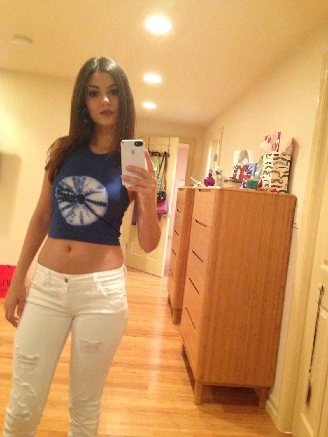 Vic Just image 24