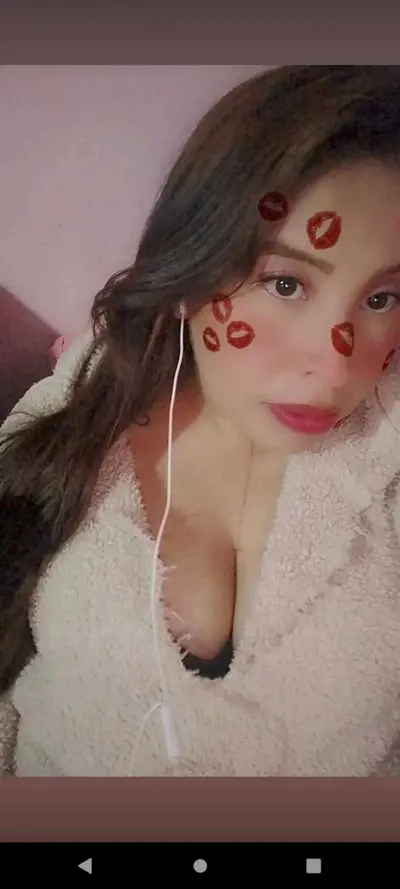 Por dinero se asia del rogar la pendeja pero me tubo que enseñar cover image