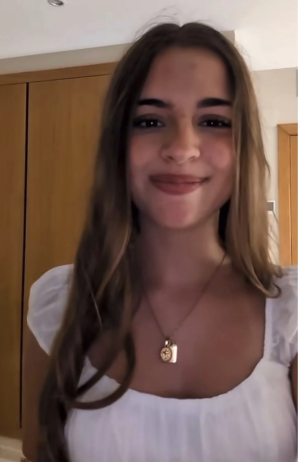 Exponiendo a Mireia, de Valencia España, hermosa puta image 12