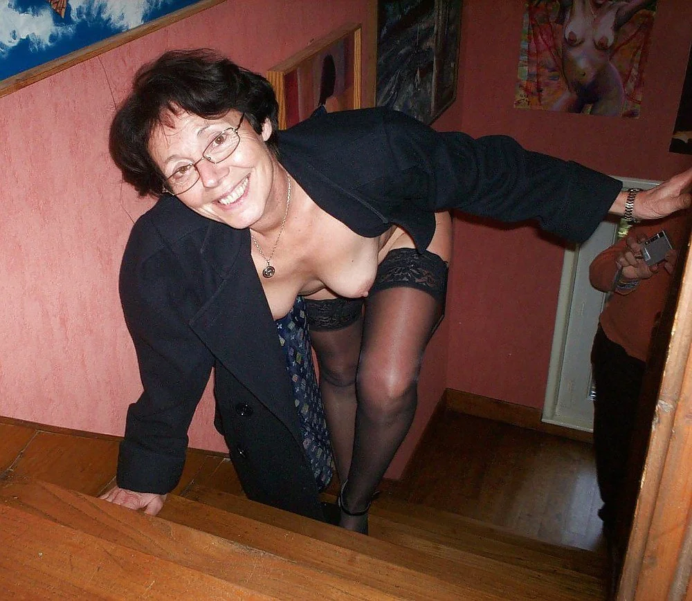 Alexa - French Gilf Is Still Sexy. (pic2) main image