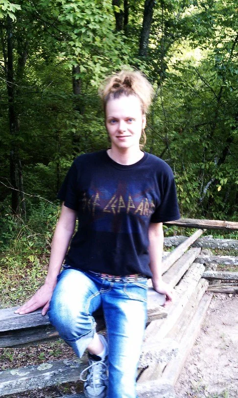 Amanda image 9