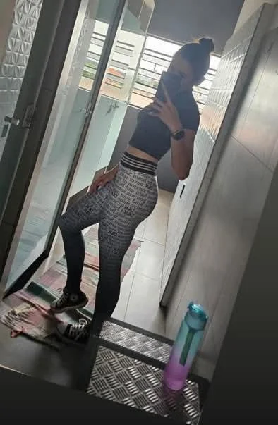 Flagras da casada da academia image 20