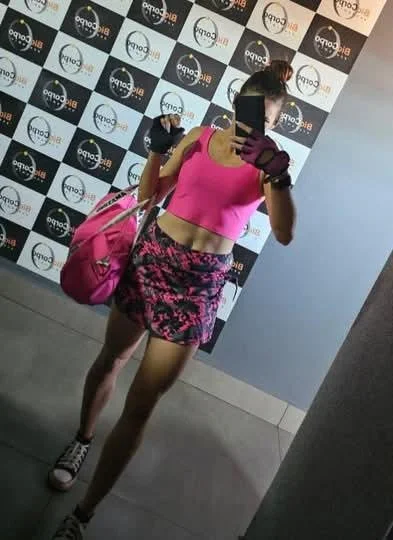 Flagras da casada da academia image 8