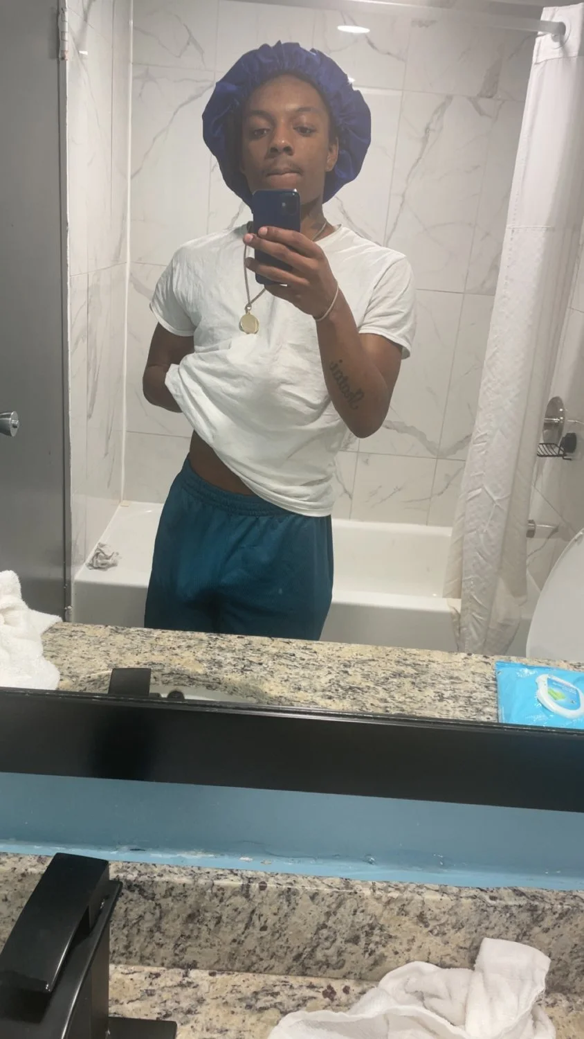 19 year old looking for a older woman to fuck in Columbus Ohio if you down add me on snap image 2