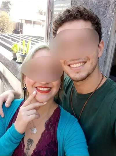 Corno foi traído e vazou a ex namorada loira gostosa cover image