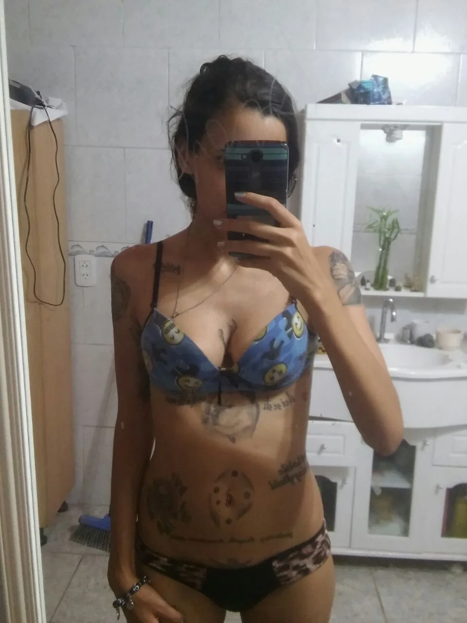 Inktermundia / Julez Arg tattooed skinny bitch image 2
