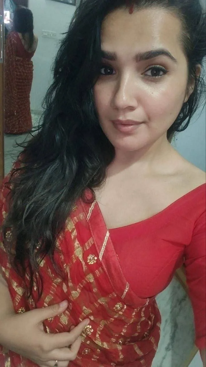 484 - Cute Indian girl nudes image 5