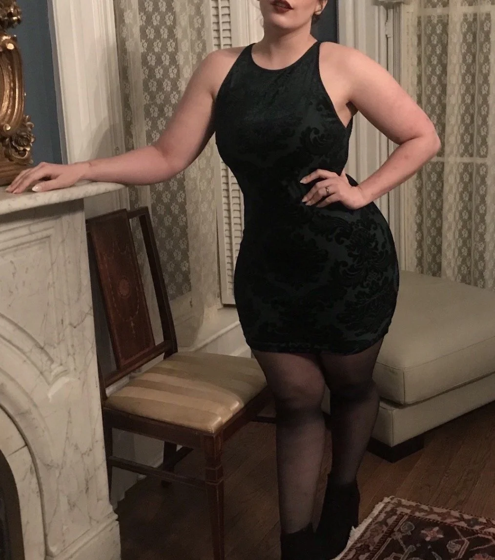 Husband wants me to post his thick Hotwife. Busty MILF mom married PAWG QOS. Wife tinder date image 7