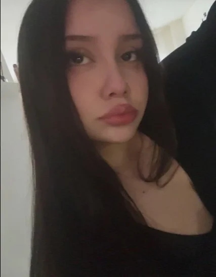 Girlfriend leaked (with face) main image