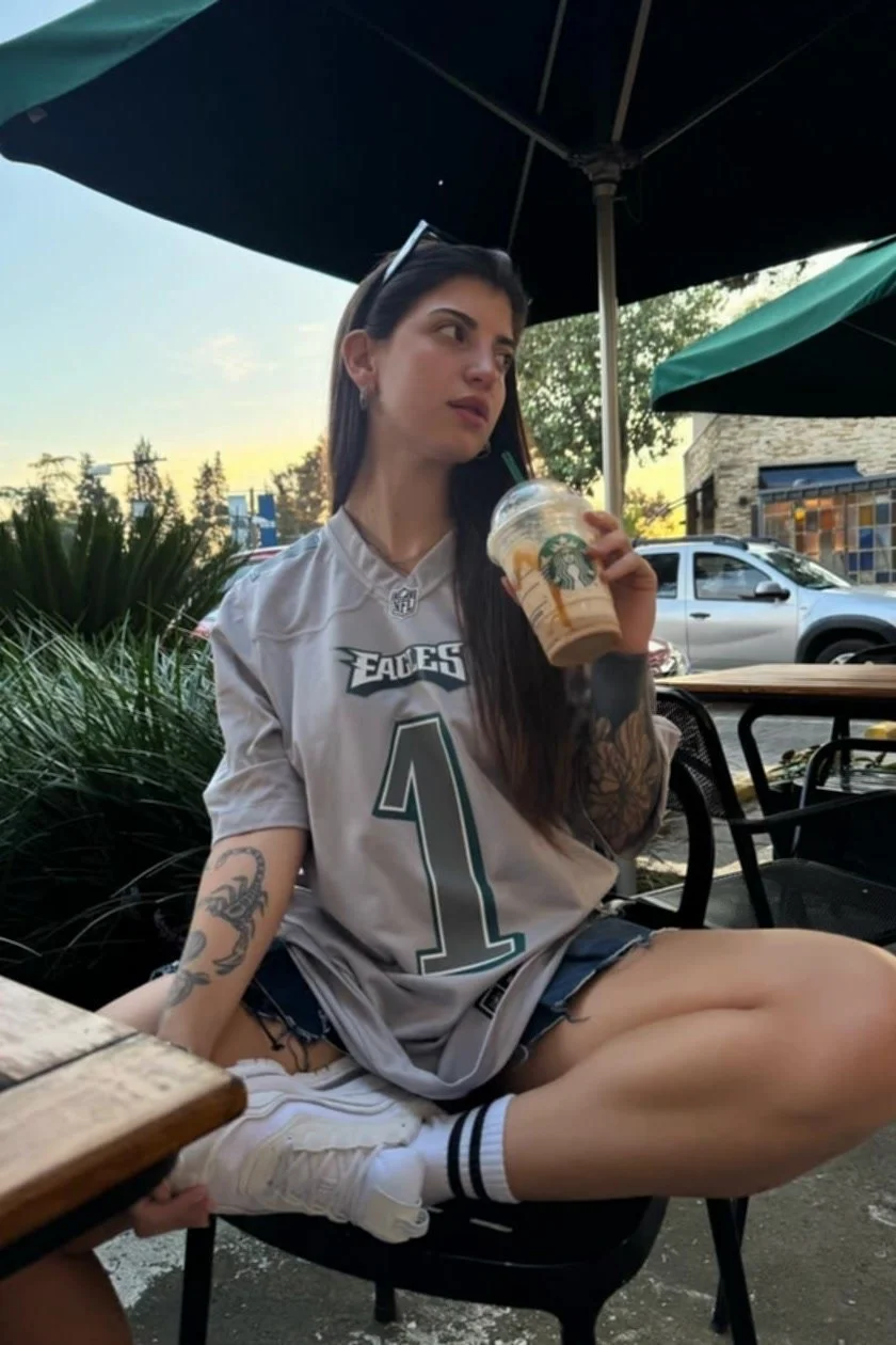 I would be the ideal fuck buddy.. I mean gym buddy image 2