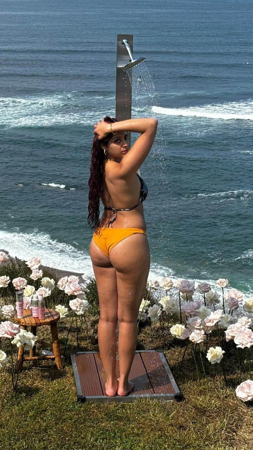 Indian Sara Deshmukh’s Fat Ass main image
