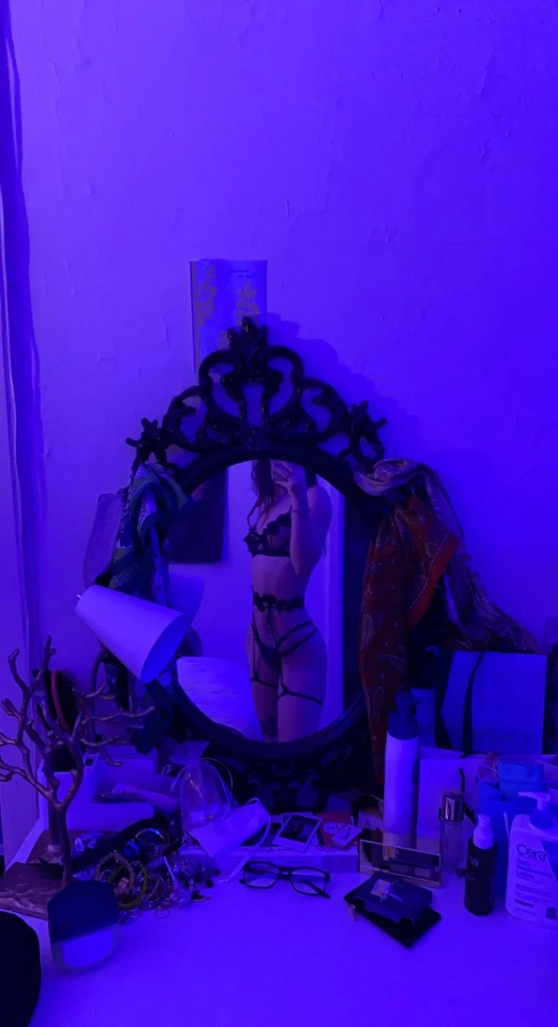 novinha gringa e suas amigas na putaria image 26