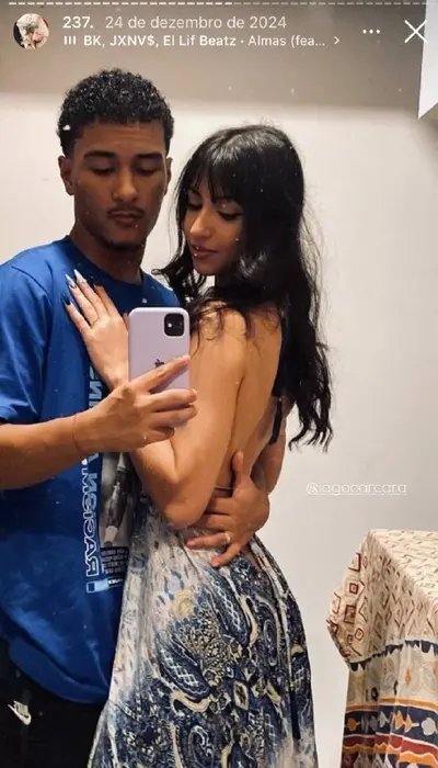 Morena vazou sentando gostoso na rola do namorado! Novinha safada deixou gravar tudo e caiu na net cover image