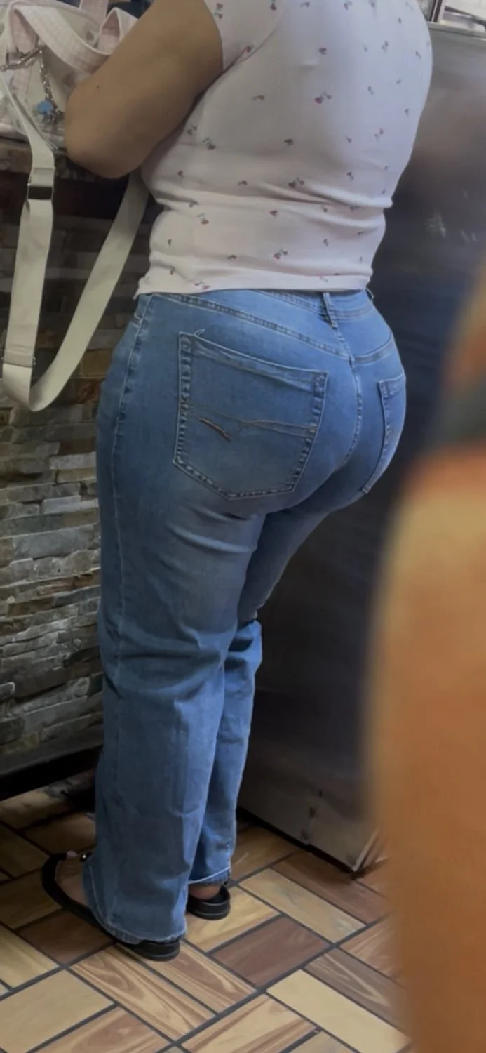 Dominican Milf image 9