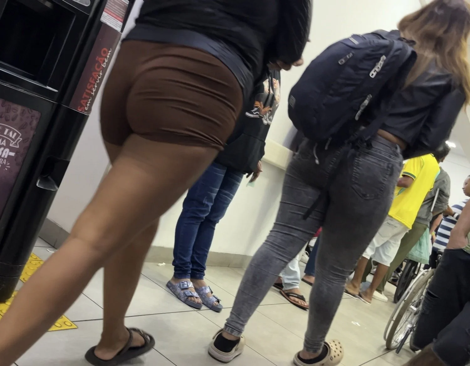 Quanta puta no hospital, quse batendo uma la mesmo image 8